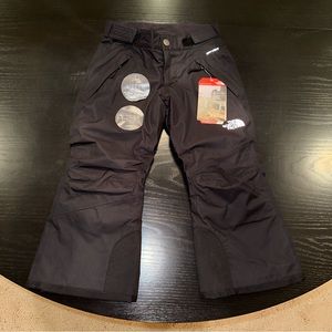 The North Face Girls Freedom Insulated Pants in Black, Youth XXS